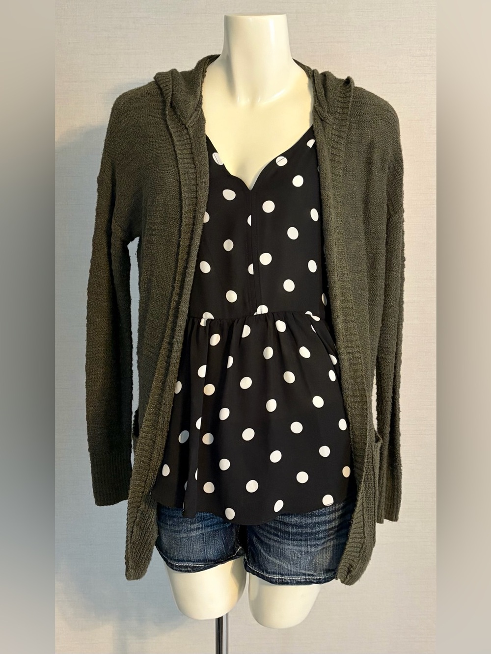 Size XS American Eagle Outfitters Hooded Open Front Green Knit Cardigan